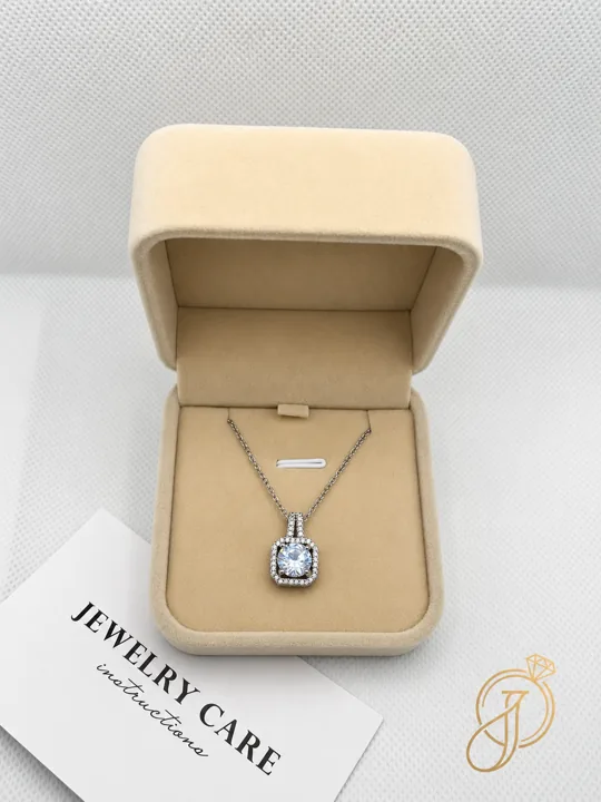 Luna Necklace